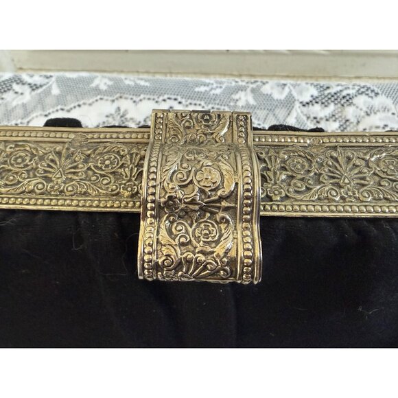 Vintage 60's Victorian Revival Evening Purse Ornate Repousse Frame - Picture 10 of 16